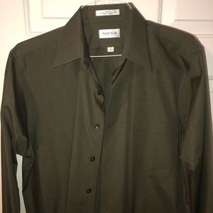 Van Heusen dark green button up dress shirt